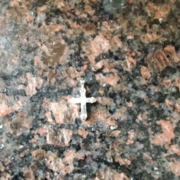 Beautiful pendant 1 inch high with CZ stones - Picture 3 of 3